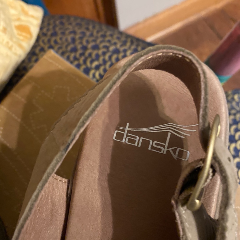 Dansko Clog Nubuck Taupe Size 38 NIB - Picture 4 of 6
